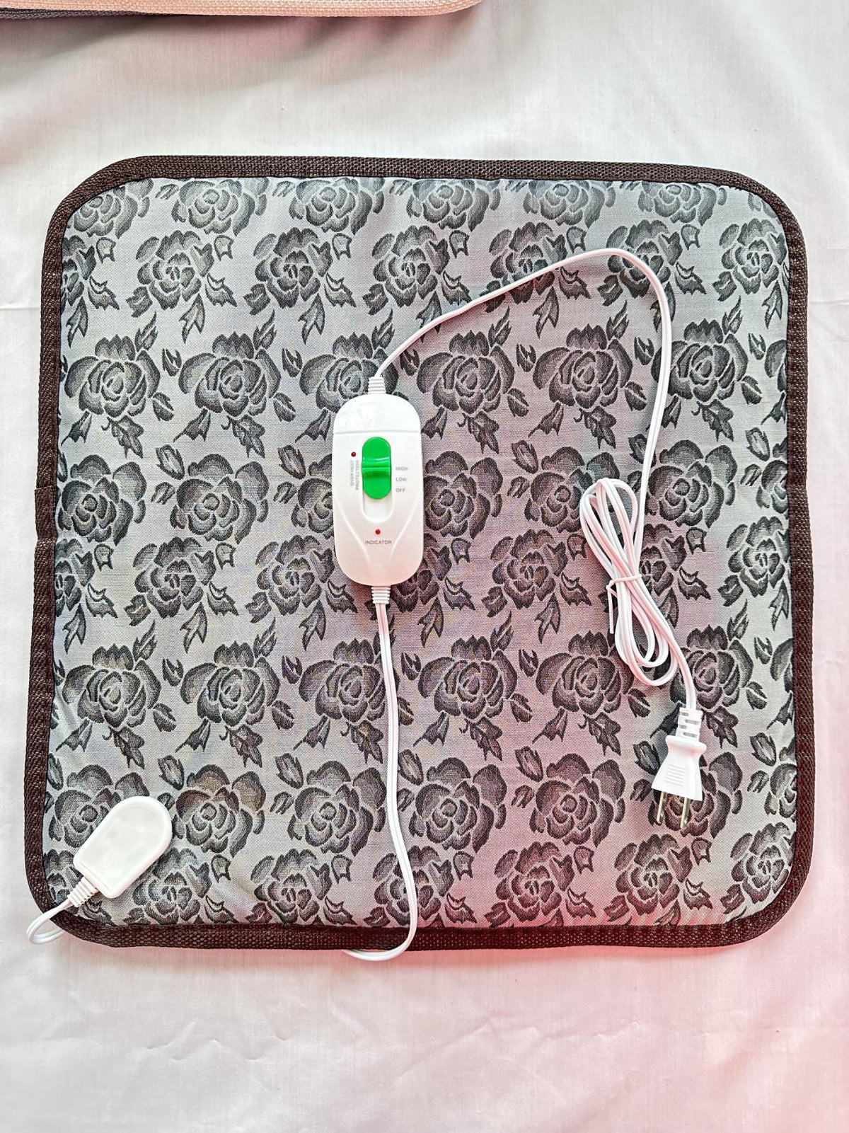 Pet supplies, dog mats, electric blankets, double-sided waterproof, adjustable temperature, constant temperature, anti bite tube pet mats